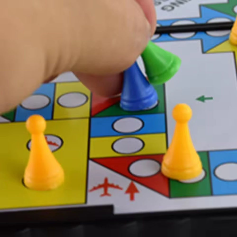 Foldable magnetic flying chess - Board Game Quacks ulasan dan harga